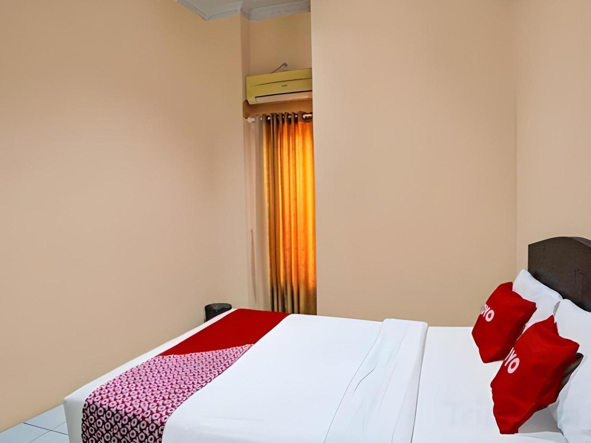 Hotel O Medan City Near Lapangan Benteng Formerly Ralica Residence Ngoại thất bức ảnh